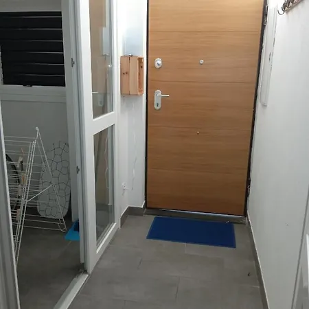 Riverside Apartment *