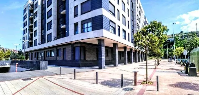 アパート Riverside バラカルド