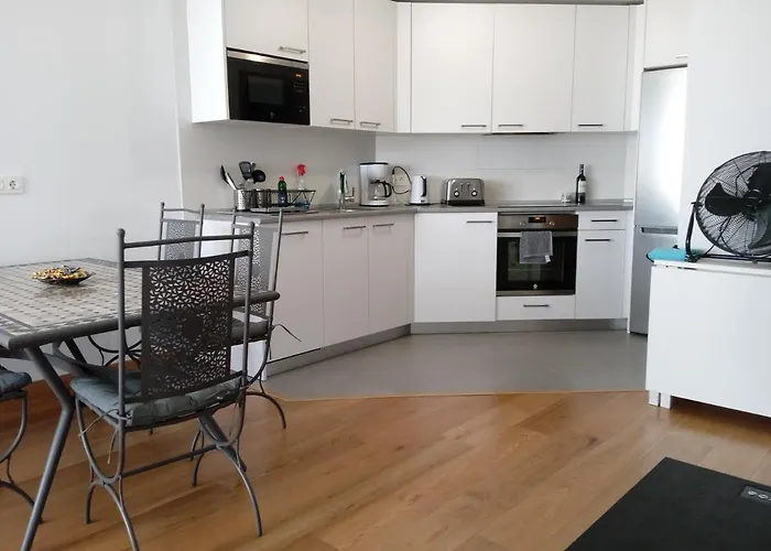 Riverside アパート バラカルド